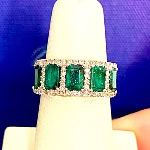 10K Emerald And Diamond Ring
